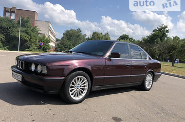 Седан BMW 5 Series 1988 в Сумах