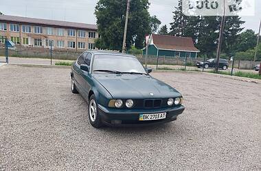 Седан BMW 5 Series 1992 в Рокитном