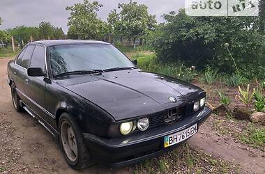 Седан BMW 5 Series 1992 в Білгороді-Дністровському
