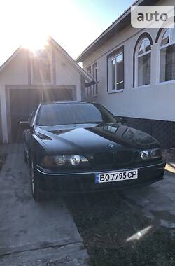 Седан BMW 5 Series 1998 в Чернівцях