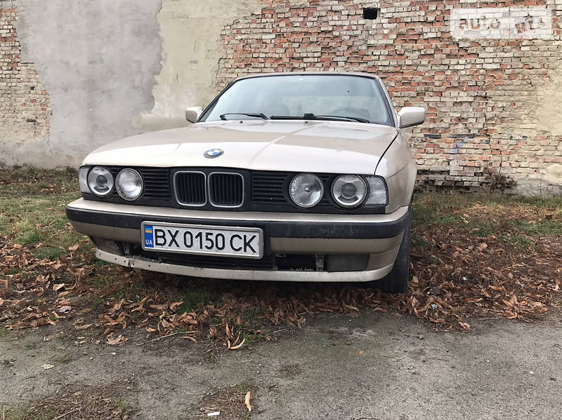 Седан BMW 5 Series 1992 в Ровно