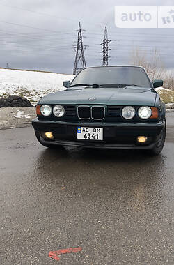 Седан BMW 5 Series 1993 в Днепре