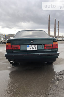 Седан BMW 5 Series 1993 в Днепре