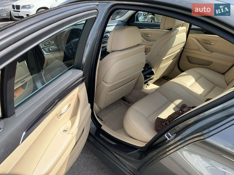 Седан BMW 5 Series 2015 в Киеве