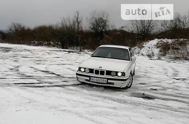 Седан BMW 5 Series 1990 в Ужгороді