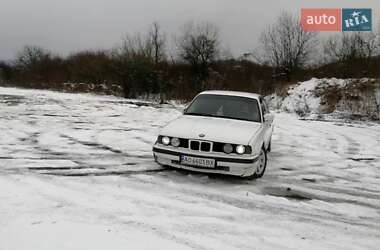 Седан BMW 5 Series 1990 в Ужгороде