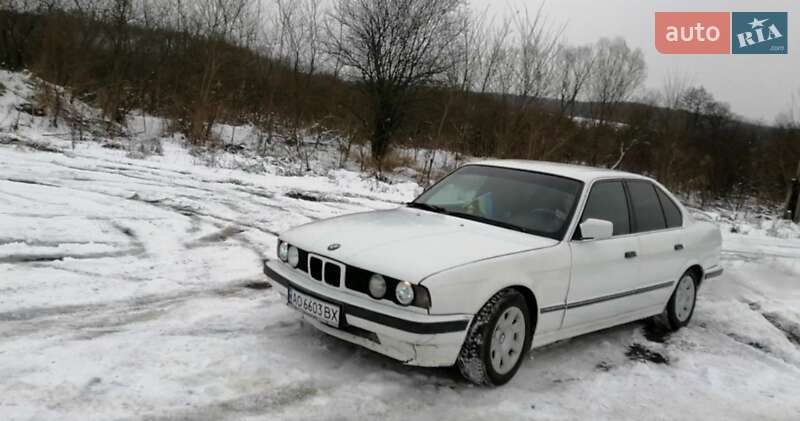 Седан BMW 5 Series 1990 в Ужгороді