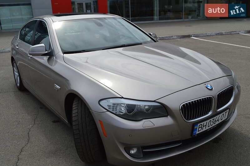 Седан BMW 5 Series 2012 в Полтаві