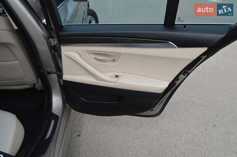 Седан BMW 5 Series 2012 в Полтаві