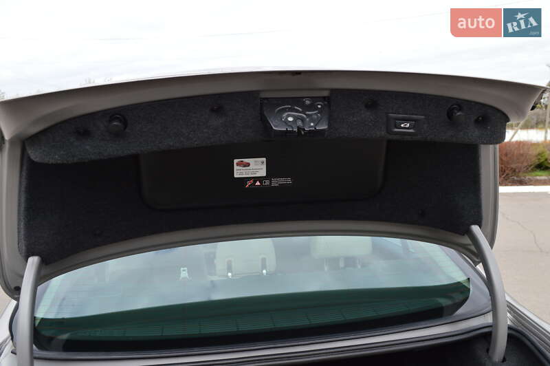 Седан BMW 5 Series 2012 в Полтаві