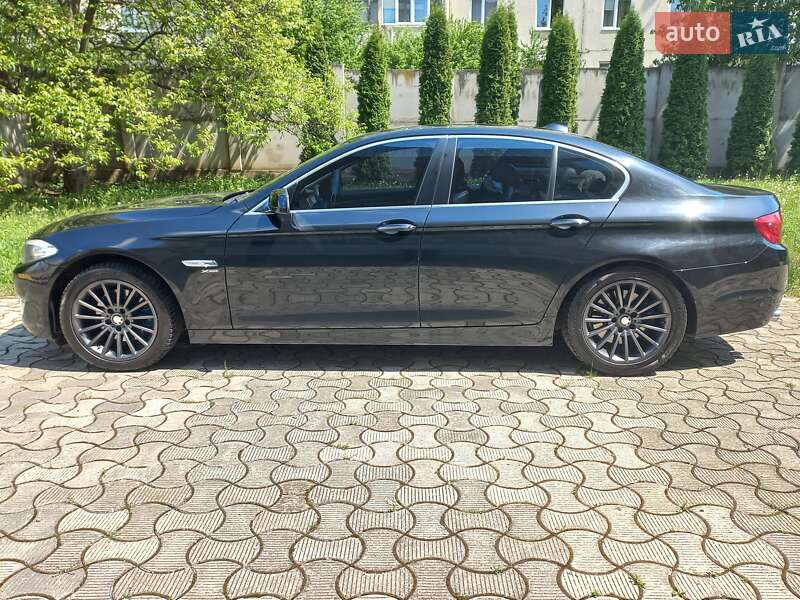 Седан BMW 5 Series 2011 в Чернівцях