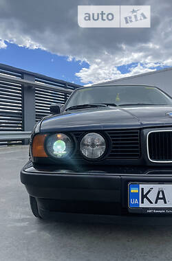 Седан BMW 5 Series 1992 в Киеве