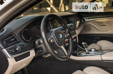 Седан BMW 5 Series 2014 в Чернівцях