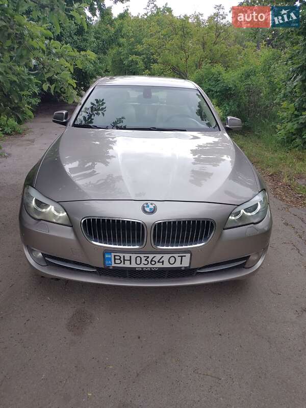 Седан BMW 5 Series 2012 в Полтаві