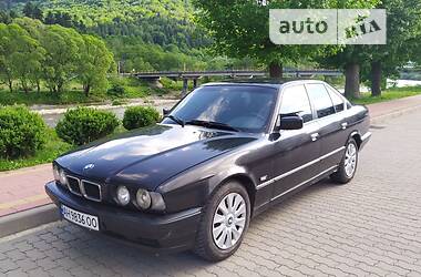 Седан BMW 5 Series 1992 в Сколе