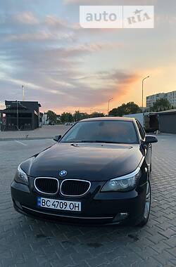 Седан BMW 5 Series 2010 в Львове