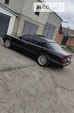 Седан BMW 5 Series 1988 в Запоріжжі