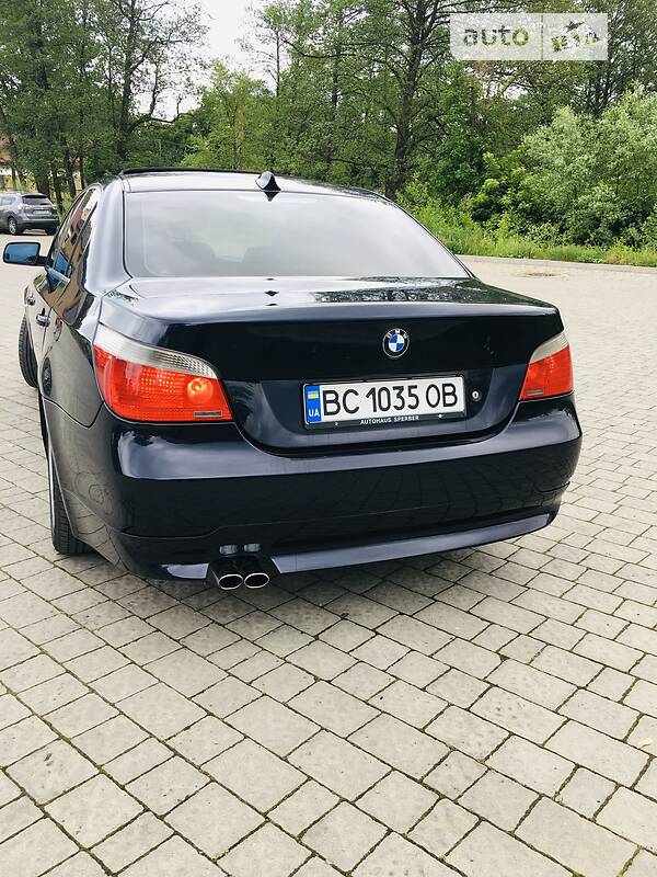 Седан BMW 5 Series 2004 в Львове