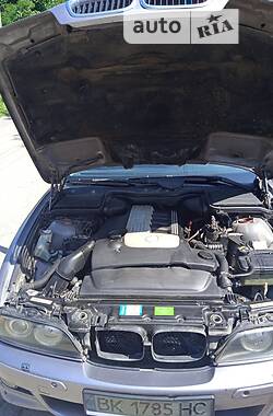 Седан BMW 5 Series 2001 в 