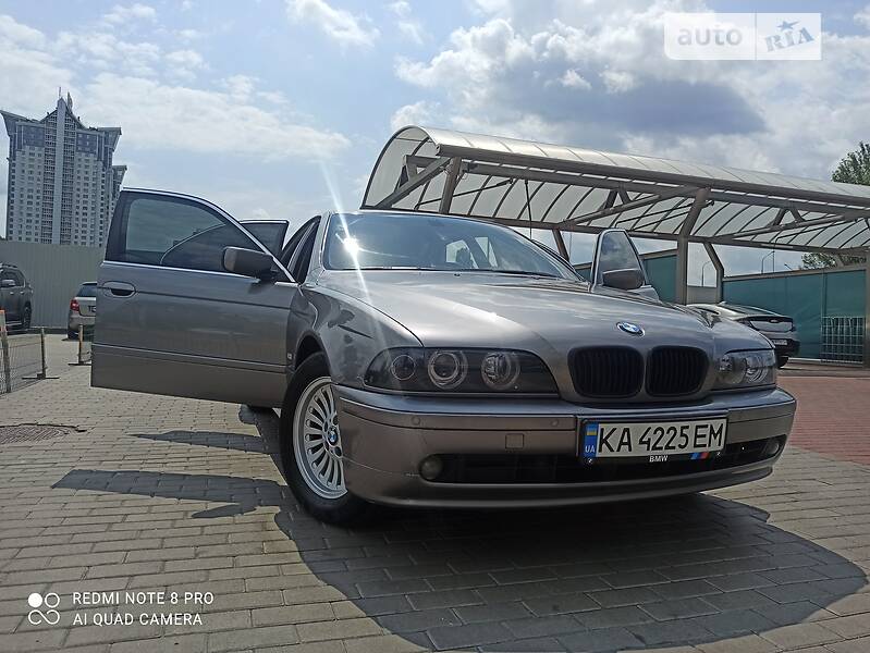 Седан BMW 5 Series 2002 в Києві