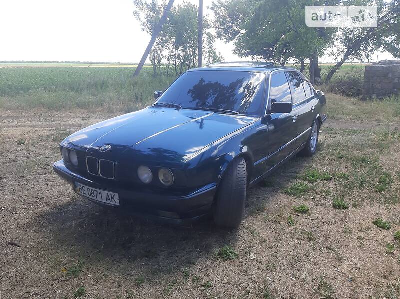 Седан BMW 5 Series 1990 в Новой Одессе