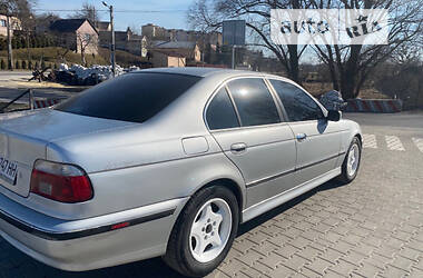 Седан BMW 5 Series 2000 в Львове