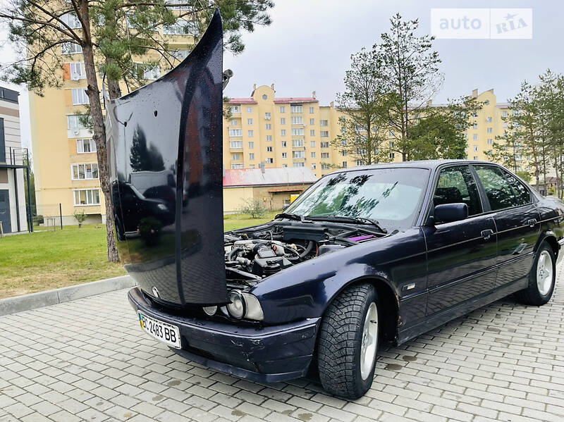 Седан BMW 5 Series 1995 в Новояворівську