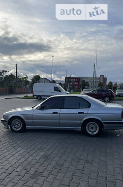 Седан BMW 5 Series 1990 в Василькові