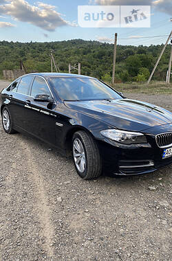 Седан BMW 5 Series 2013 в Рахові