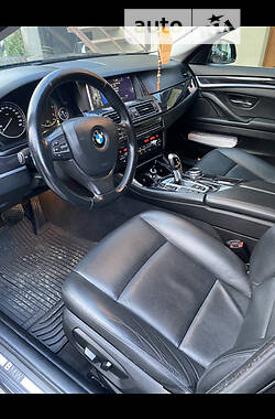 Седан BMW 5 Series 2013 в Рахове