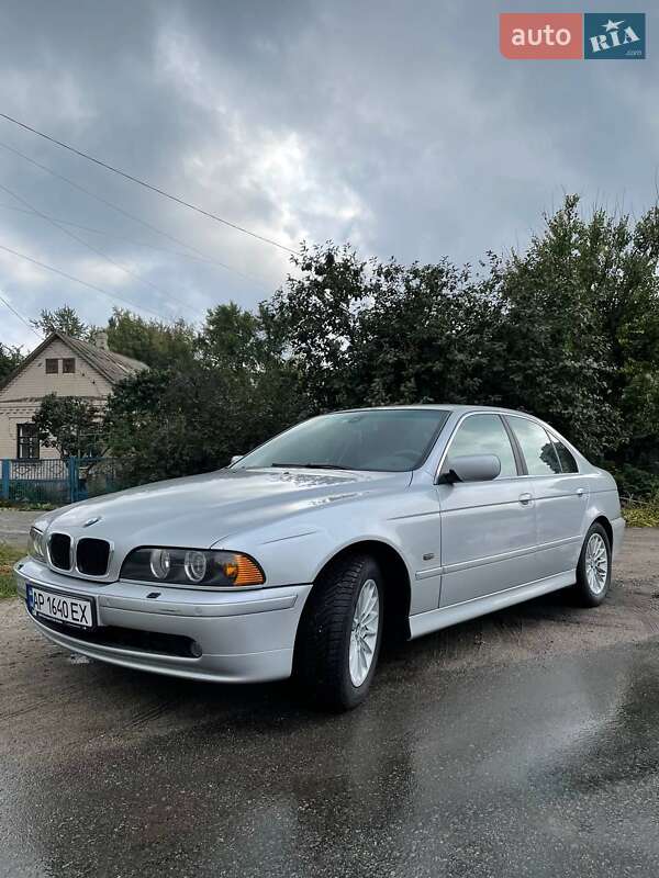 Седан BMW 5 Series 2000 в Запоріжжі
