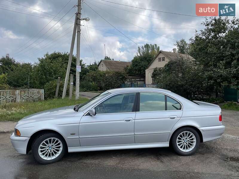 Седан BMW 5 Series 2000 в Запоріжжі