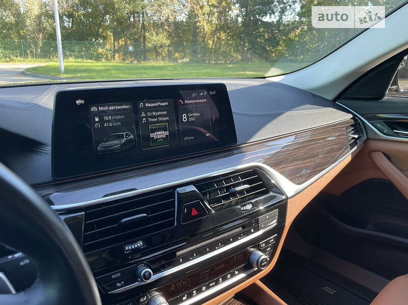 Седан BMW 5 Series 2017 в Киеве