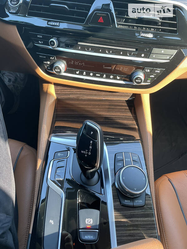 Седан BMW 5 Series 2017 в Киеве