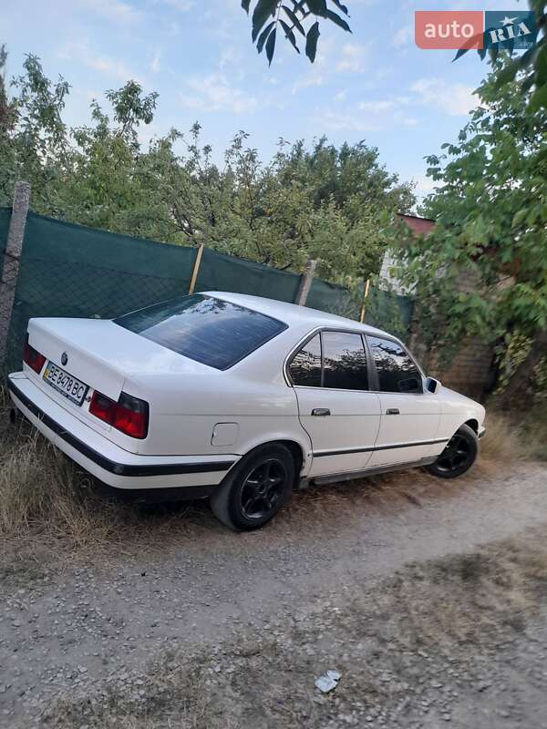 Седан BMW 5 Series 1992 в Николаеве