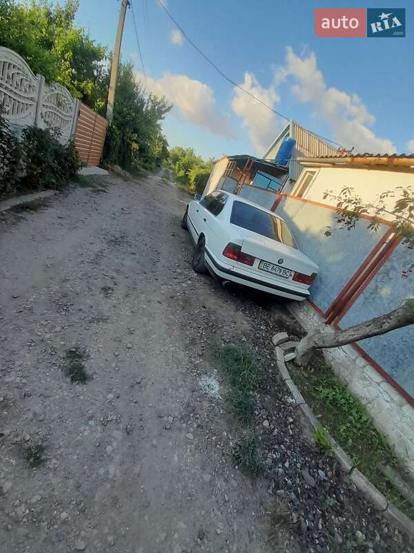 Седан BMW 5 Series 1992 в Николаеве