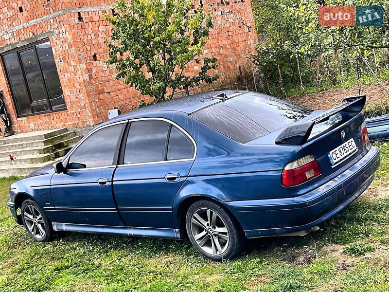 Седан BMW 5 Series 2000 в Герце