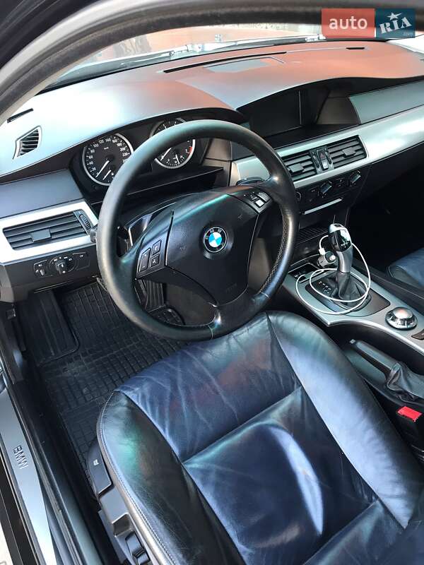Седан BMW 5 Series 2004 в Одессе