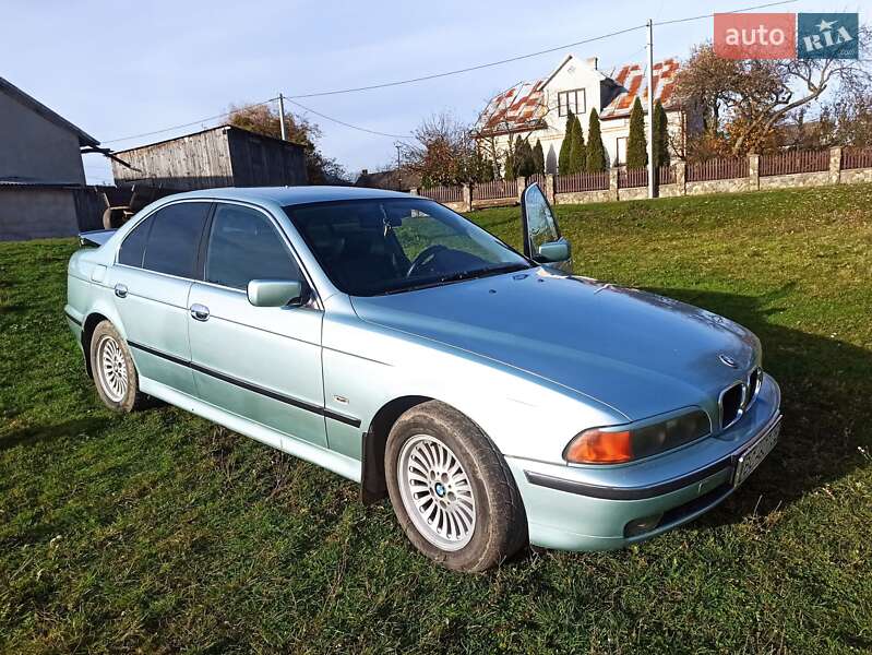 Седан BMW 5 Series 1999 в Каменке-Бугской
