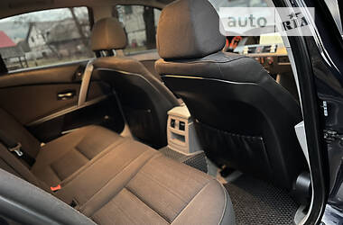 Седан BMW 5 Series 2005 в 