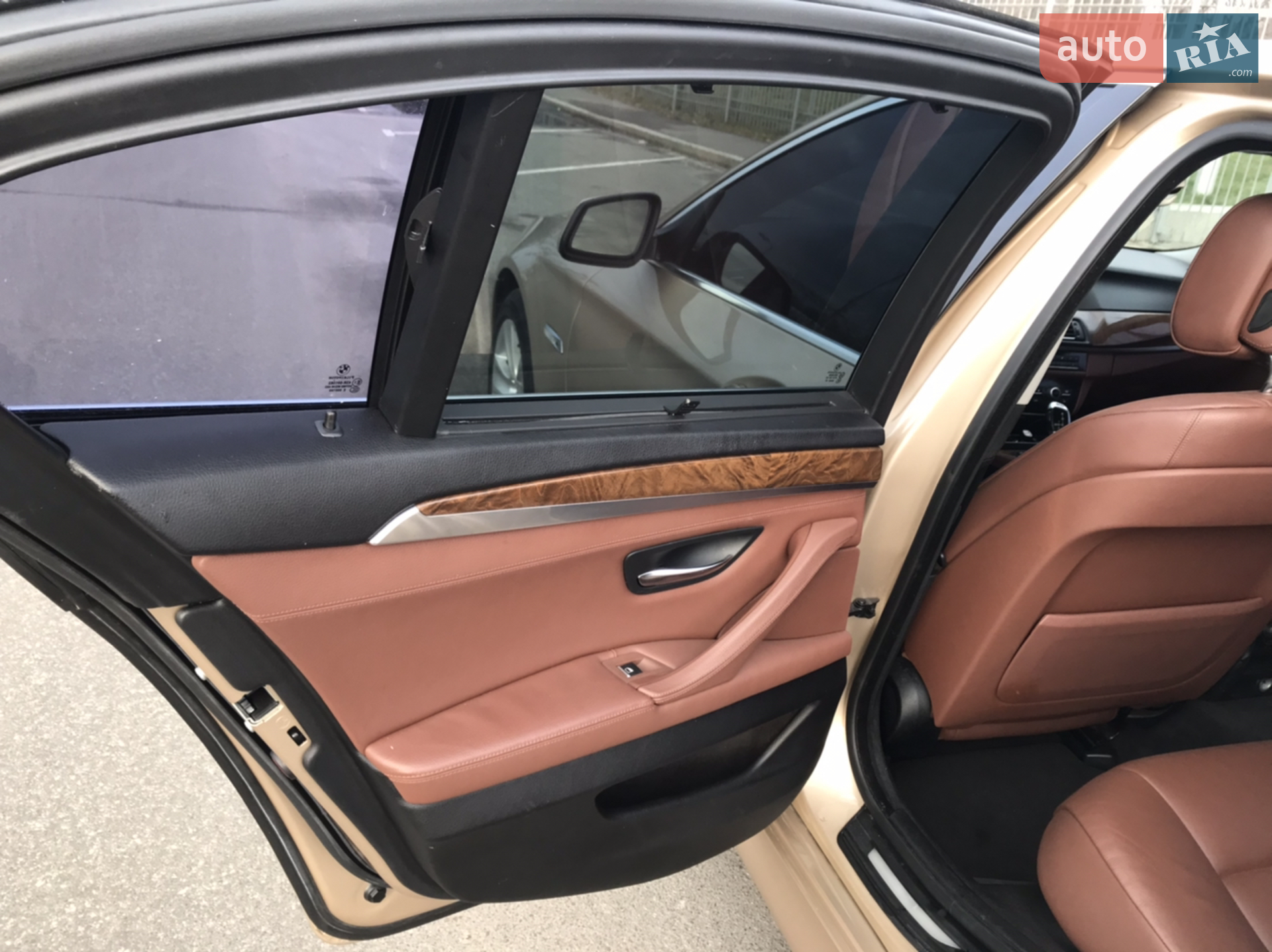 2010 BMW 5er - мініатюра 21