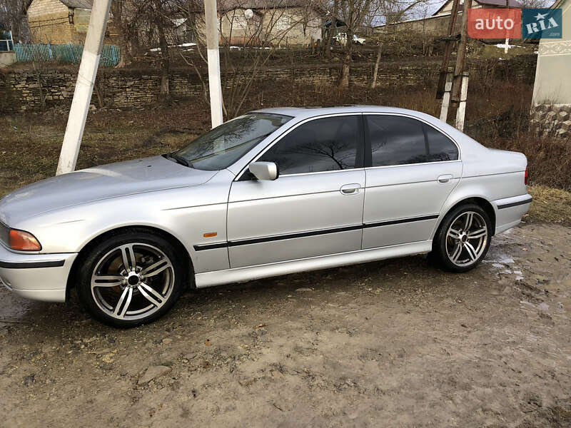 Седан BMW 5 Series 2000 в Каменец-Подольском