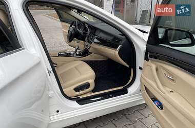 Седан BMW 5 Series 2013 в Новоселице