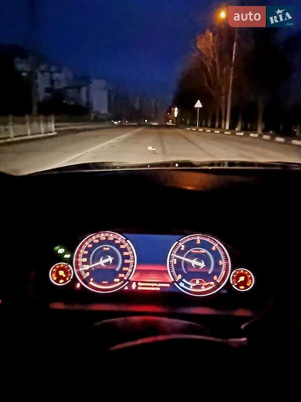 Седан BMW 5 Series 2013 в Ровно
