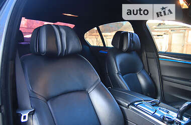 Седан BMW 5 Series 2010 в 