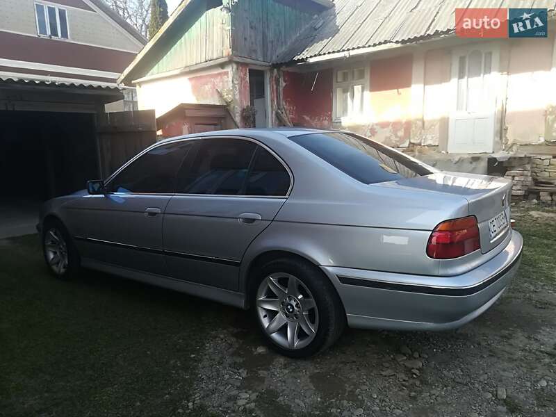 Седан BMW 5 Series 1996 в Чернівцях
