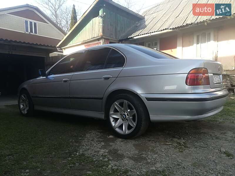 Седан BMW 5 Series 1996 в Чернівцях