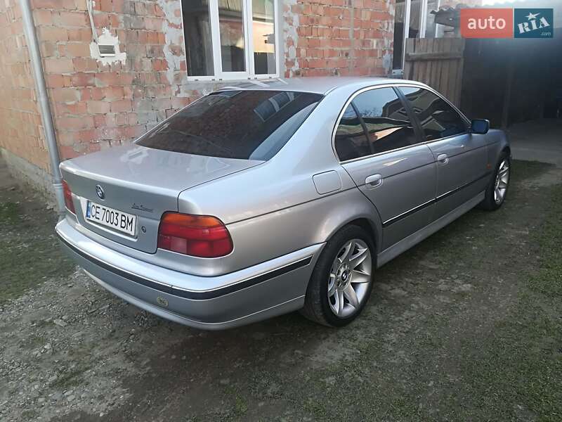 Седан BMW 5 Series 1996 в Чернівцях