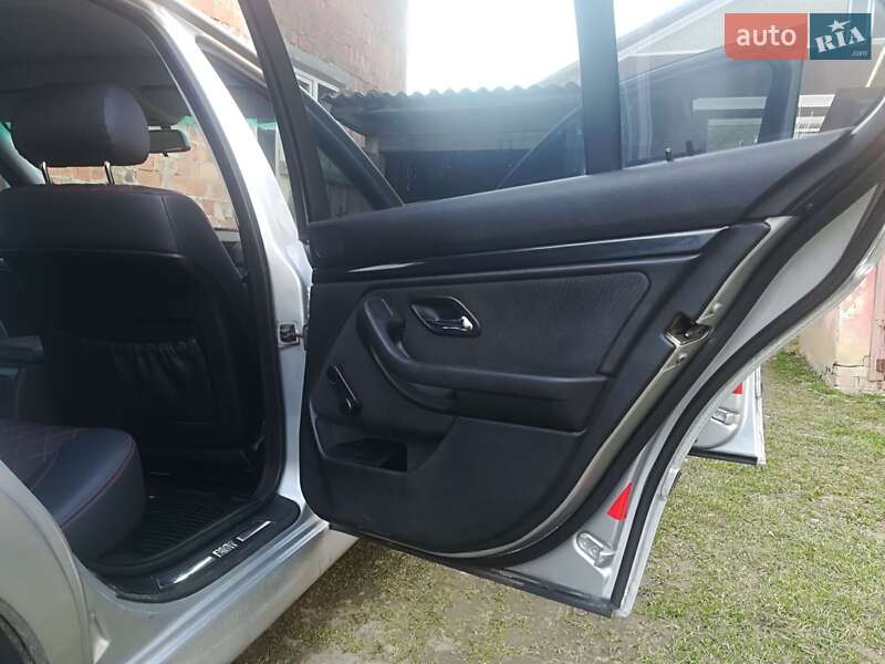 Седан BMW 5 Series 1996 в Чернівцях