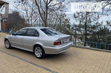 Седан BMW 5 Series 2001 в Черноморске